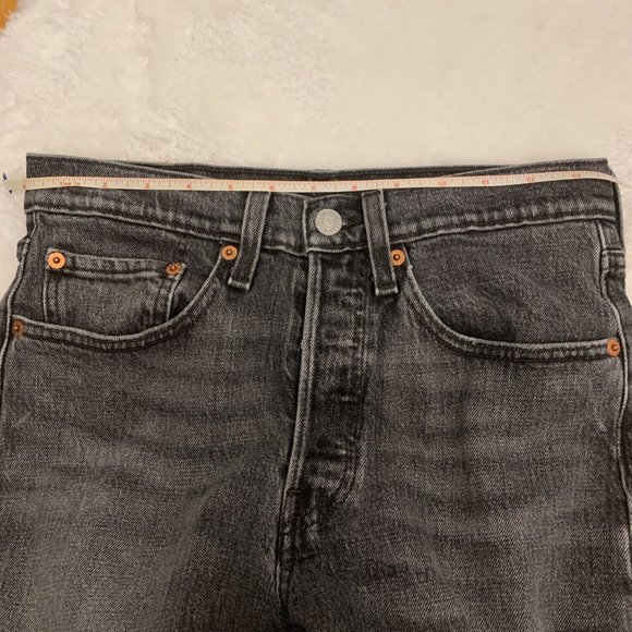 Levi’s Aritzia 501 Skinny in Size 26 - Picture 11 of 16